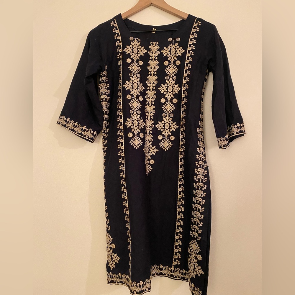 Embroidered Indian/Pakistani Kurta – Size S – Black & Beige